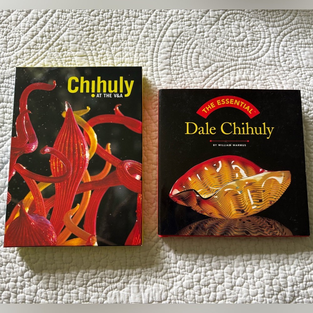 Chihuly glass art book and set/10 blank notecards. ❣️
